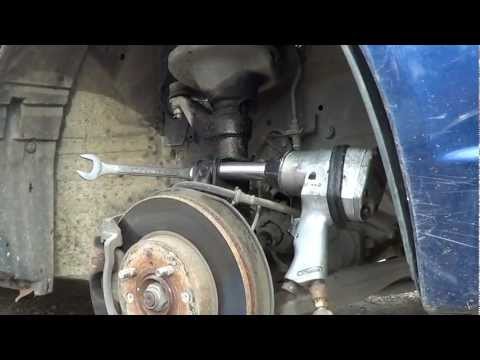 How To Lower and Install Struts On A 2001-2005 Honda Civic
