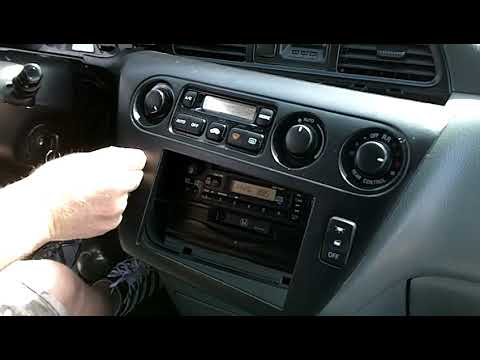 how to remove xm radio vent mount