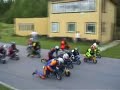 Minimoto rövar race i Enköping med blandat juniorer o vuxna juniorer