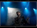 extrait du dernier album d'alain bashung

mon ange de t'ai ha�
je t'ai laiss� aimer
d'autres que moi
un peu plus loin qu'ici

mon ange 
je t'ai trahi
tant de nuits alit�
que mon coeur a cess�
de me donner la vie

si loin de moi
si loin de moi 
si loin de moi

des arm�es insolites
et des ombres �quivoques
des fils dont on se moque
et des femmes que l'ont quitte

des tristesses surann�es
des malheurs qu'on oublie
des ongles un peu noircis
des ongles un peu noircis