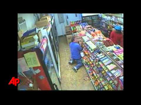 Sparatoria in un negozio di periferia Sparatoria in un negozio di periferia