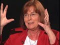 una hora recorriendo las galaxias, contemplando supernovas, acerc�ndose a los misterios del universo, viajando hacia el big-bang, entendiendo la vida y la muerte de las estrellas. eso resume la conversaci�n con mar�a teresa ruiz, premio nacional de ciencias exactas, que comparte su entusiasmo por la b�squeda de la 