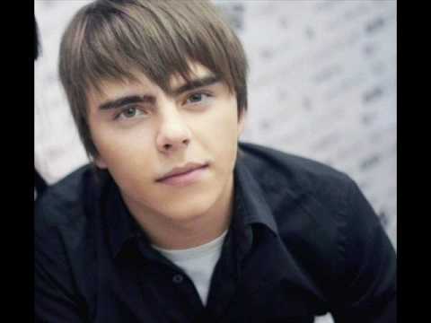 скачать музыку johnyboy