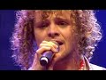 In deze clip zie je Marcel Veenendaal de nieuwe singel Times are changing zingen, voor de eerste keer als nieuwe frontman. Dit is op het moment dat Marcel de finale van TV-programma Wie is Di-rect heeft gewonnen.