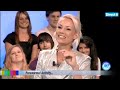 une robe un peu courte, et elodie gossuin a un petit probl�me ...