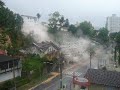 Enchente em Blumenau - 2008 - queda de casa no meio da rua Hermann Huscher Enchente em Blumenau - 2008 - queda de casa no meio da rua Hermann Huscher