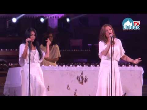 Natasha St-Pier et Anggun chantent