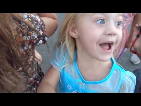 EVERLEIGH PULLS HER FRIENDS FIRST TOOTH OUT!!! (HILARIOUS)