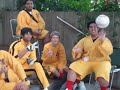 \"Siu lam gong fu, ho~!\" \"Siu lam gong fu, ho~!\"