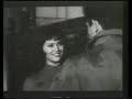 girato a trieste nel 1962, tratto dall'omonimo romanzo di italo svevo (ettore schmitz, 1861-1928). storia dell'amore tormentato di emilio brentani, non pi� giovane letterato triestino di stanchezza abulica e frigidit� cerebrale, per la sfuggente angiolina, fraschetta di prorompente vitalit� popolana. la scena in questione fu girata davanti l'ex pescheria centrale sulle rive. oggi l'imponente costruzione � diventata un centro espositivo d'arte moderna e contemporanea.

la ex pescheria centrale fu anche il set del capolavoro di francis ford coppola 