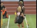 Ostoba sz�ke n� a sportp�ly�n