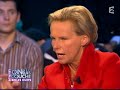 l'explication de la journaliste christine ockrent sur les conditions de son interview de l'ex premier ministre du shah d'iran, fereydoun hoveyda.