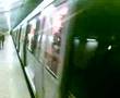 2 metrouri in statie