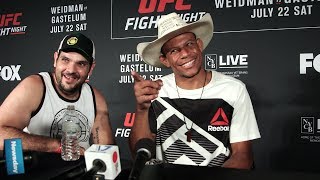 Alex Oliveira Explains Why He Left the Octagon after KO Win at UFC on FOX 25 - MMA Fighting by MMA Fighting