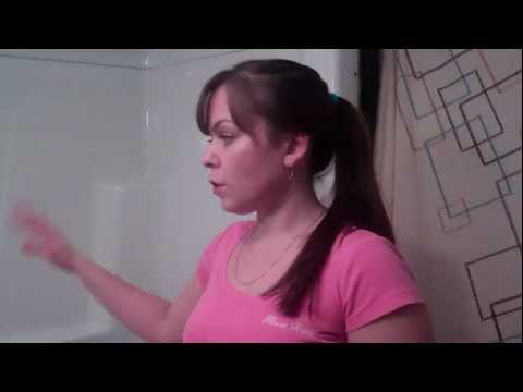 how to properly clean a bathroom