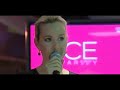 audi a r�alis� une vente aux ench�res au profit de l'unicef. a la fin de la soir�e, claire keim a fait un concert priv�.