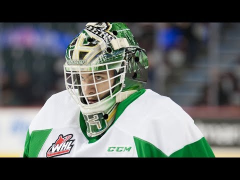 Toronto Maple Leafs prospect Ian Scott scores for the Prince Albert Raiders — November 16, 2018