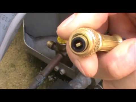 gauges - HVAC Training - How to hook up your refrigeration gauges safely. http://www.hvactrainingsolutions.net.
