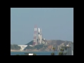 2011年12月12日10時21分(JST)、種子島宇宙センターからH-IIAロケット20号機が打ち上げられました。 ペイロードは情報収集衛星レーダ3号機で、所定の軌道に乗ったことが確認され、打ち上げは成功です。 追尾等の操作を全くしていないサブカメラの映像ですが、凝ったことを試したメインカメラが大変な事になって映像が封印されたため、こちらを公開致します。 カメラ設置場所は竹崎観望台です。打ち上げ120秒前頃に花火による合図が行われるので、この映像はそこから開始しています。