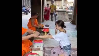 Khmer Culture - ចង្រៃដល់ព្រះ........