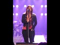 Kelly Clarkson fat or not? Radio DJ says: 