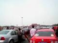 videos de China's three days of national mourning - blaring car horns