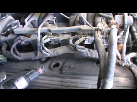 How to Change An Intake Manifold On A 4.6L Ford V8.