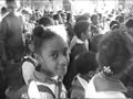 Mi hija Lili en su escuela primaria de Cuba