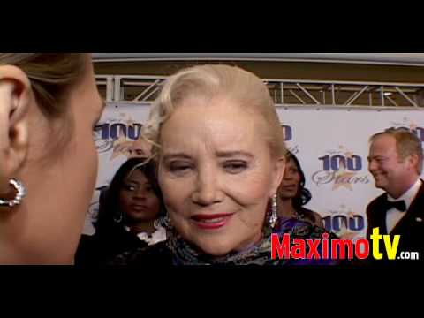 Sally Kirkland
