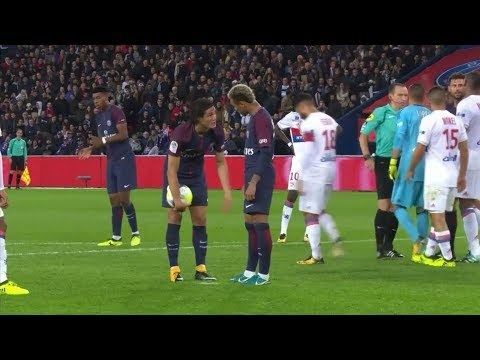 Pelea Neymar-Edinson Cavani en PSG continuó en el vestuario (VIDEO)