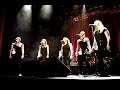 Isabelle Payette, Mia Lacroix, Josianne Hébert, Évelyne Gélinas, Jacinthe Dubé, Jean-François Berthiaume (podorythmie, percussions. Au cabaret Juste pour rire