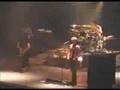 Avril Lavigne singing Basket Case by Green Day
