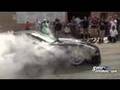 videos de Corvette burnout almost sets gas tank on fire