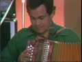 CANTANDO
