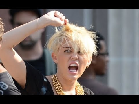 Miley Cyrus Calls Out Selena Gomez & Taylor Swift Fans!