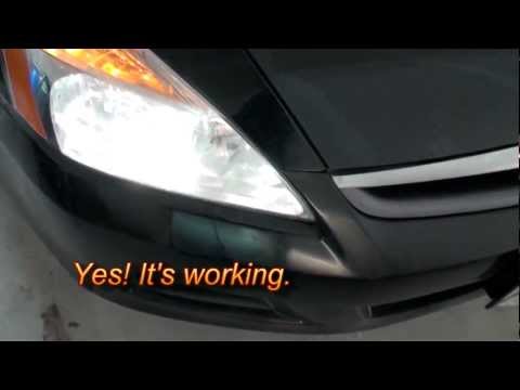 How to Replace the Headlight Bulb on a Honda Accord 2007-Low Beam