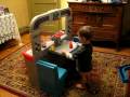 videos de 50's Diner-Setting the table for customers