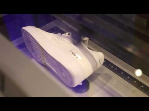 Nike Sportswear 21 Mercer Mobile Customization Lab Nike Sportswear 21 Mercer Mobile Customization Lab