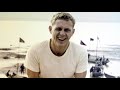 watch a video biography about steve mcqueen's life, including his roles in 