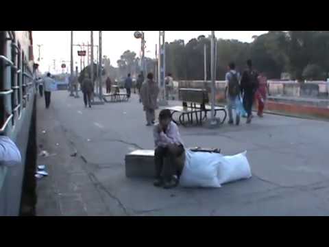 how to reach dharamsala from pathankot by train