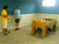 Leo e Mayle passando por debaixo da mesa de Totó!!! Leo e Mayle passando por debaixo da mesa de Totó!!!