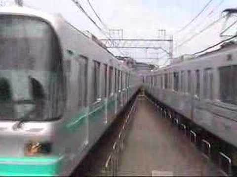東京メトロの車両の並走in東横線