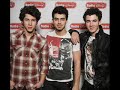 Joe y Kevin entrevistan a Nick en Disney Radio