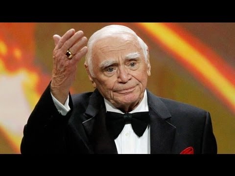 وفاة الممثل ارنست بورجنين عن عمر يناهز 95 عاما - فيديو