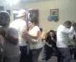videos de Drunk guy dancing