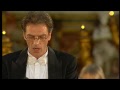 Il controtenore Mario Bassani, in ambito internazionale uno dei più noti specialisti della vocalità barocca, è qui ritratto in una delle arie più belle scritte per il ruolo del Disinganno, di cui ha ricoperto il ruolo, in registrazione live effettuata dalla Rai, presso la Basilica dei SS. Apostoli in Roma il 07 Aprile del 2009, cioè a distanza di 300 anni della prima esecuzione dell'oratorio Il trionfo del Tempo e del Disinganno, scritto da GF Handel in occasione del suo soggiorno di studio ...