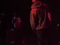 la devise sur sc�ne accompagn�e du groupe le rezo...
concert citoyen avec l'association droit de cit� 83 au crep des lices le 23 d�cembre 2006.
83 mds
