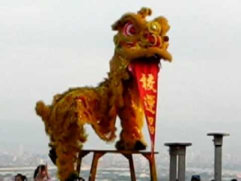 板橋鴻勝醒獅團