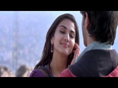 vaani kapoor kissing Sushant Singh Rajput in SUDDH DESI ROMANCE-HD