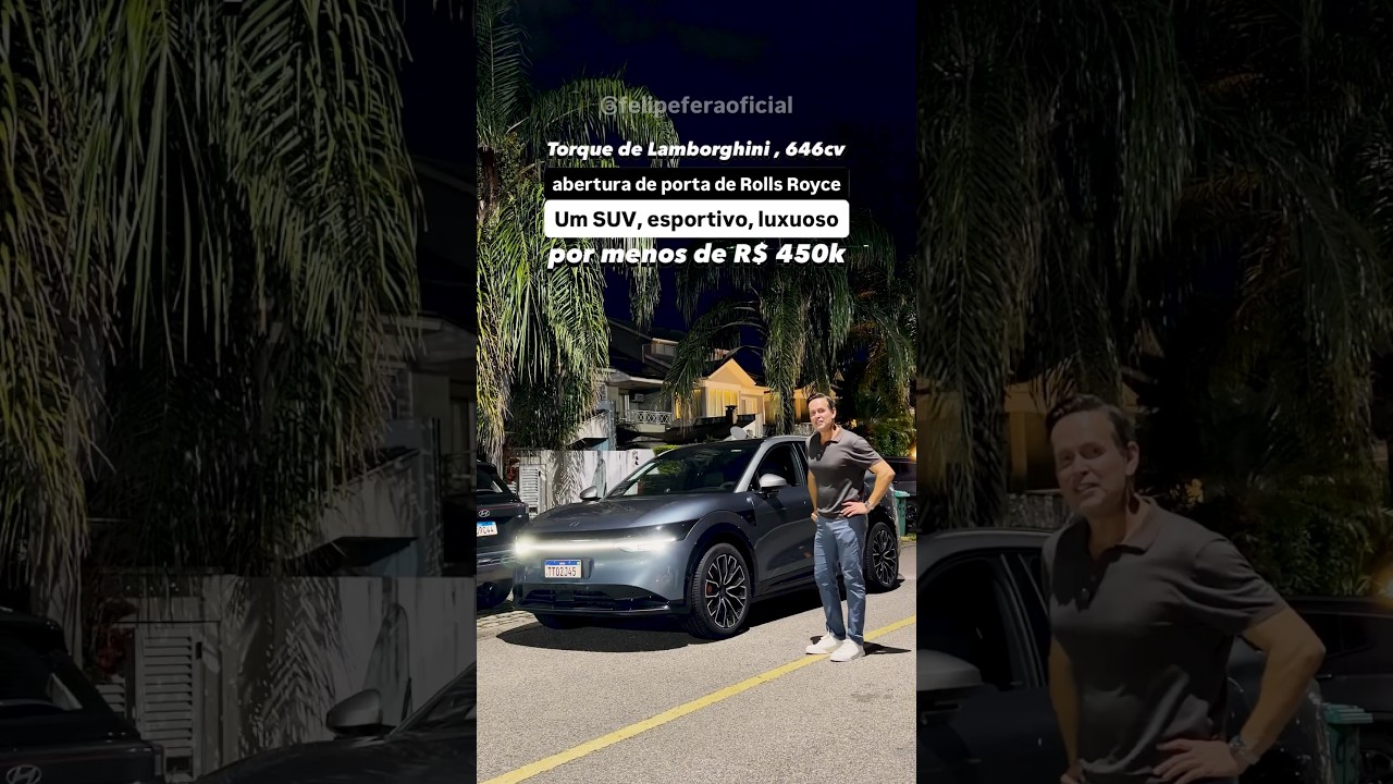 Torque de Lamborghini, 646, cv e abertura de porta de Rolls Royce.